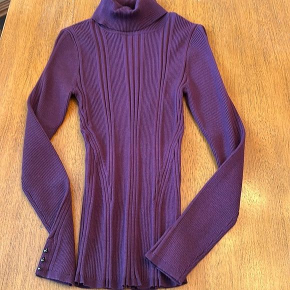 WHBM turtleneck size M NWT - Picture 1 of 6